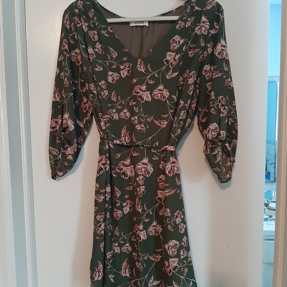 Verse waist tie mini dress